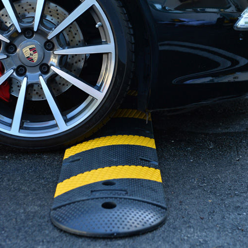 6 inches rubber speed bump 5