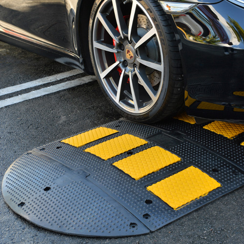 Premium Rubber Speed Hump 8